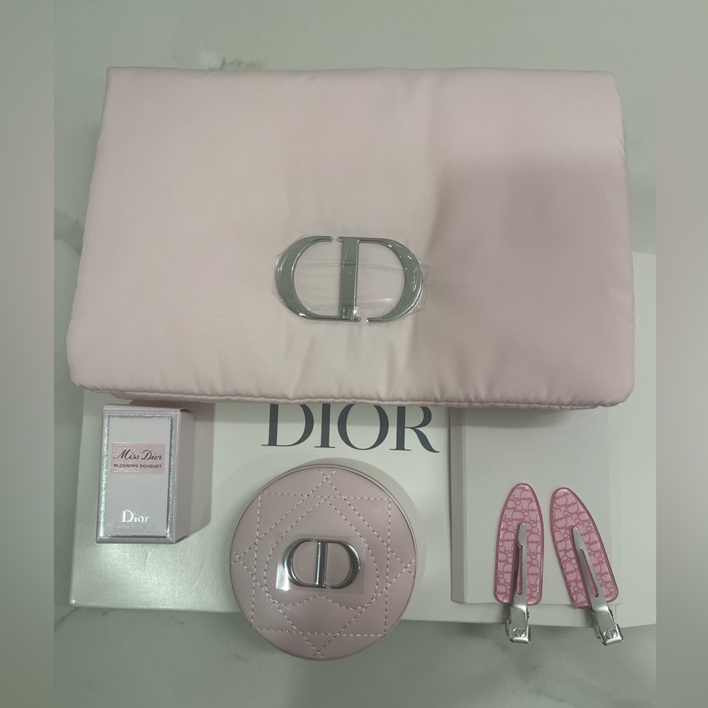 Dior Beauty Set - Quilted Mirror, Cosmetic Bag, Hair Clips, and more… Dior Set - Picture 2 of 10